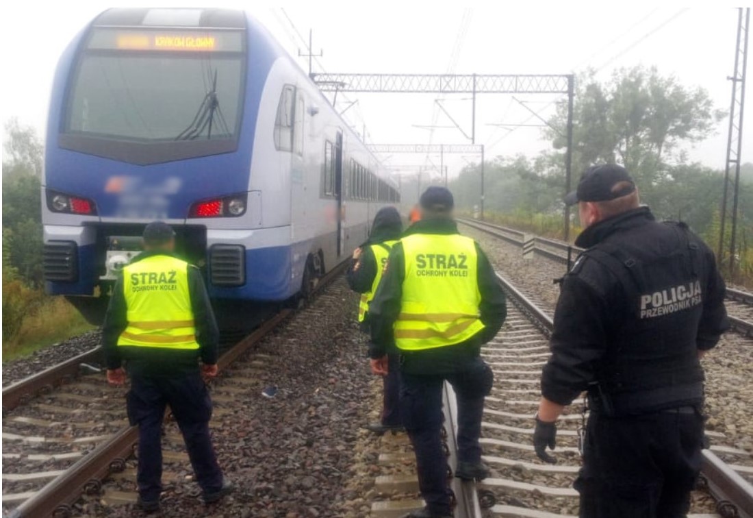 mężczyzna rzucił się pod pociąg w Olsztynie