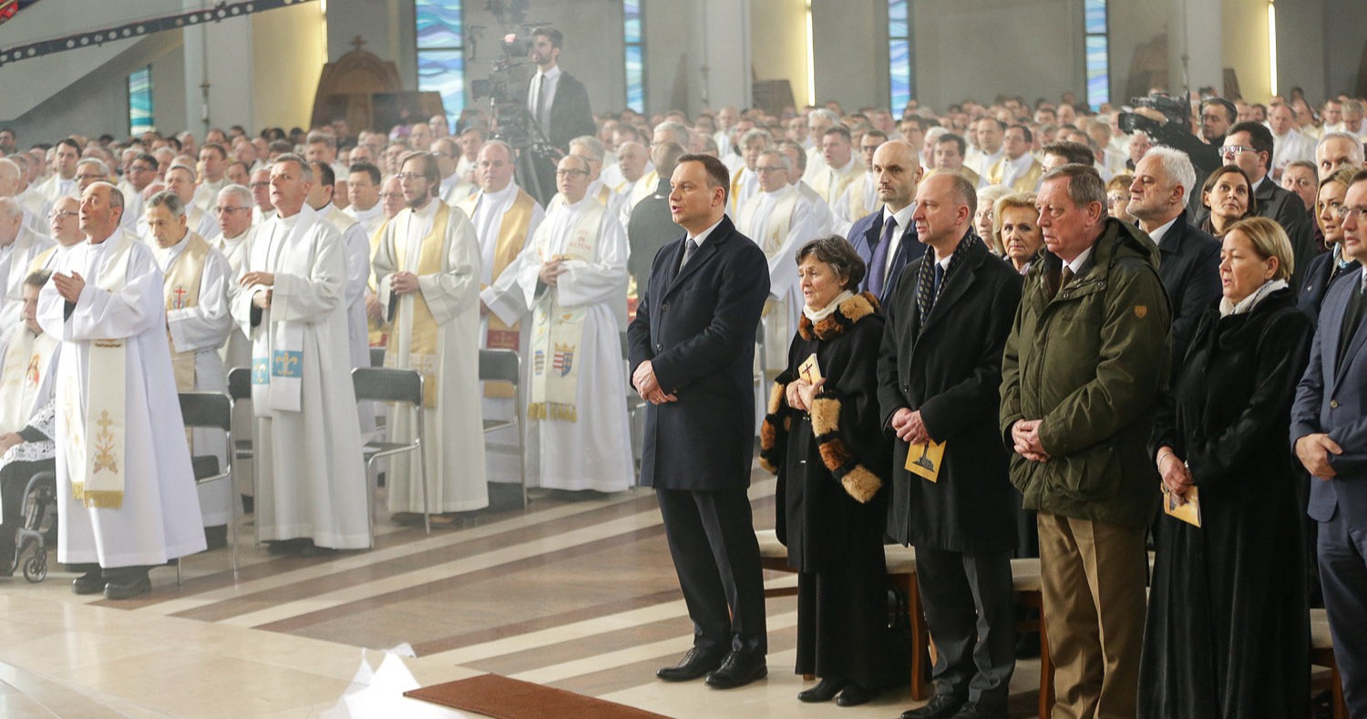 Czy religia ma jeszcze znaczenie w polskiej polityce?